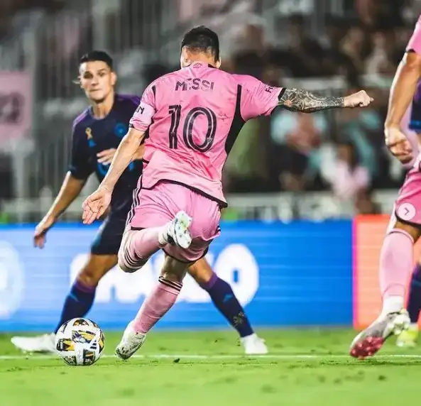 Ile lat ma Messi? Zaskakujące fakty o jego wieku i karierze