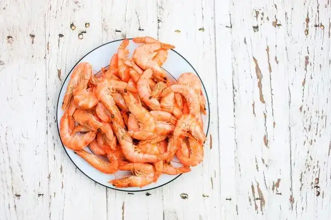 Czy krewetki są dietetyczne? Odkryj ich niskokaloryczne właściwości