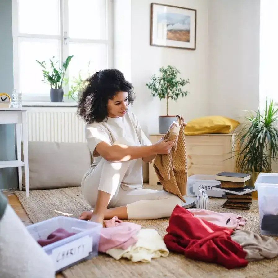 Co zrobić ze starymi ubraniami? Sprawdzone sposoby na recykling tekstyliów