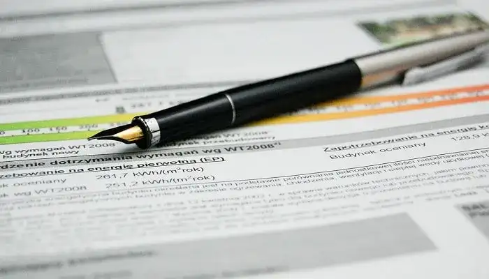 Ile kosztuje przyjęcie spadku z dobrodziejstwem inwentarza u notariusza? Sprawdź koszty i ukryte opłaty.