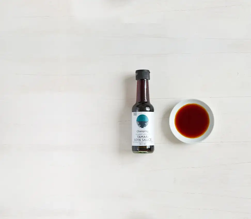 Z czego jest sos sojowy? Poznaj składniki i tajemnice jego produkcji