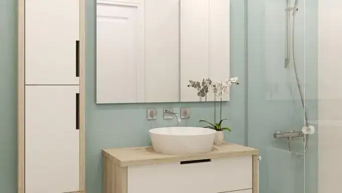 Jak odnowić starą łazienkę bez remontu: 8 tanich sposobów na metamorfozę