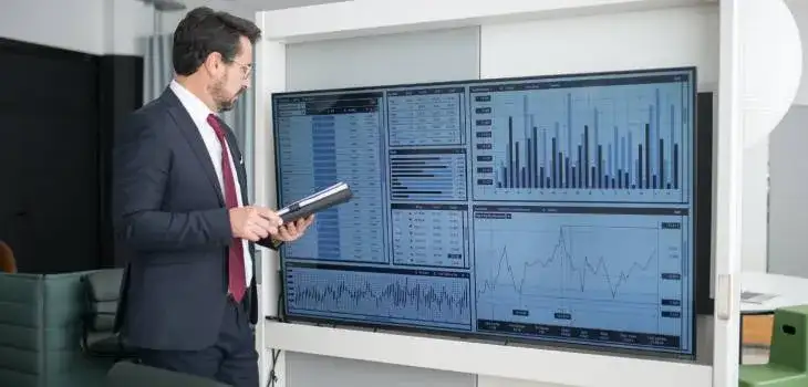 Zarobki w banku: poznaj wynagrodzenia na wszystkich stanowiskach