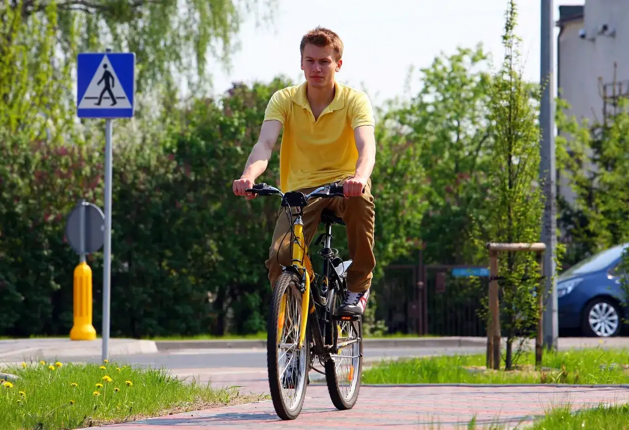 Ile kosztuje karta rowerowa na policji? Pełne zestawienie opłat