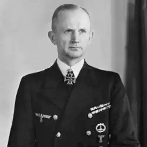 Karl Dönitz: Ostatni przywódca III Rzeszy i jego legacy. Kim naprawdę był?