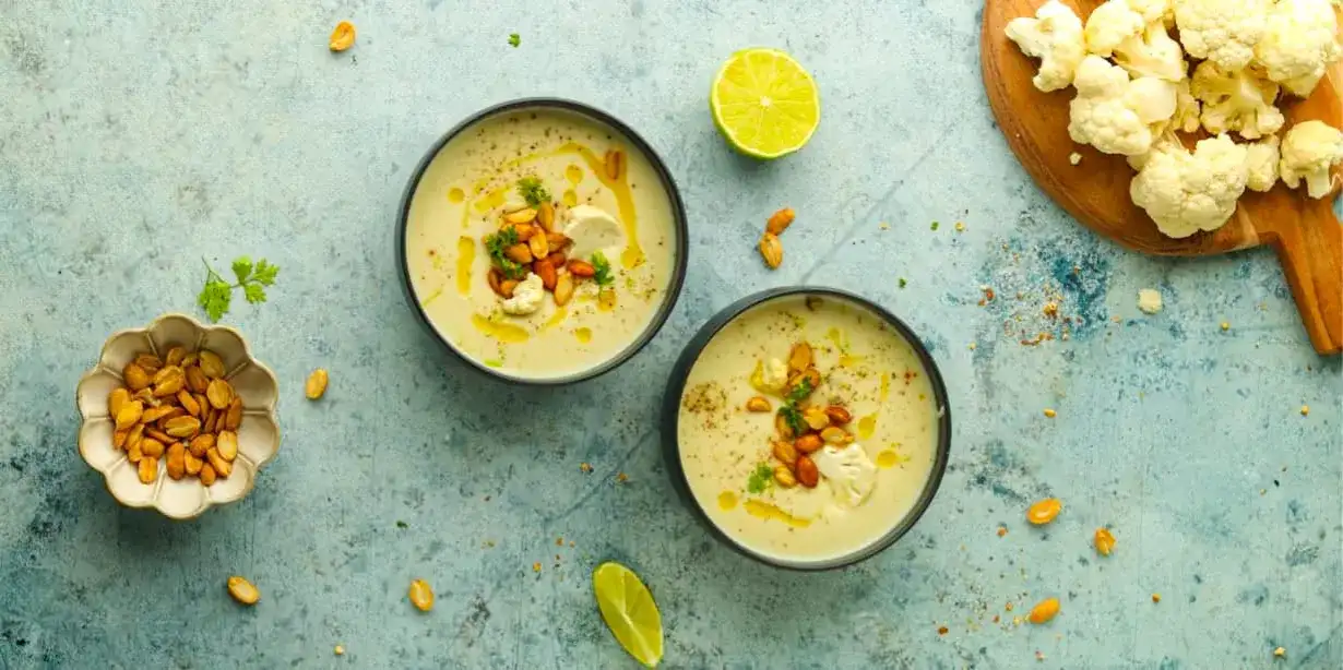 Recette de soupe chou-fleur lait de coco crémeuse et réconfortante