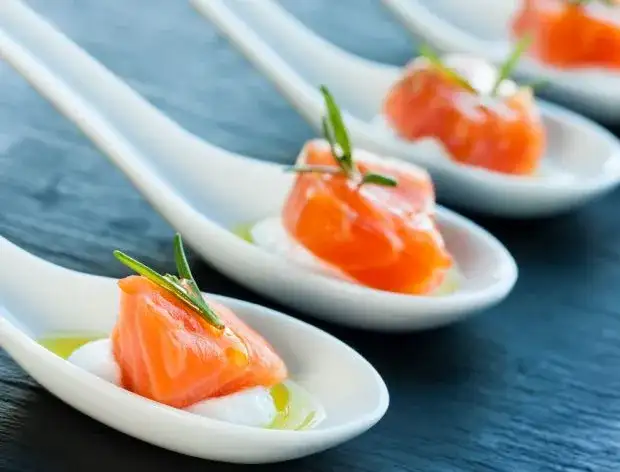 Łosoś wędzony dla dziecka: od kiedy i jak bezpiecznie podawać