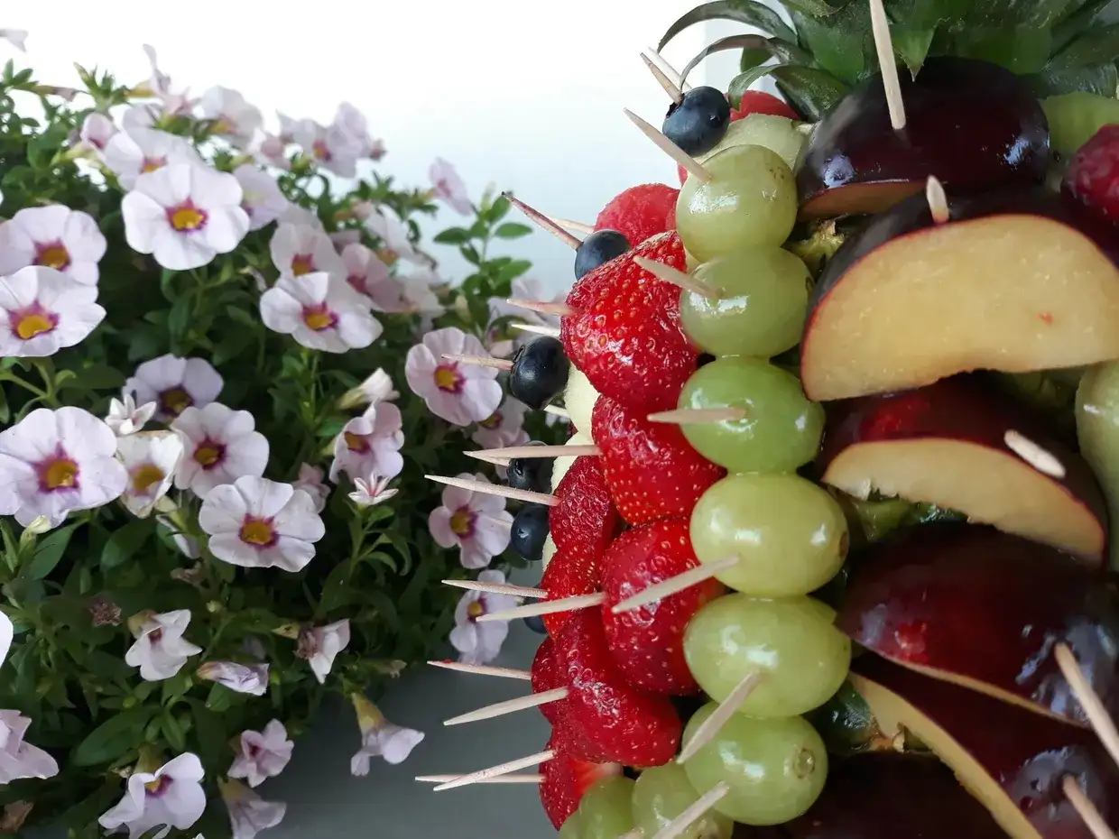 Jakie owoce do fontanny czekoladowej? Najlepsze wybory na przyjęcie