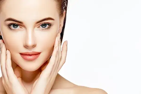 Jak długo utrzymuje się opuchlizna po powiększaniu ust? Odpowiedzi