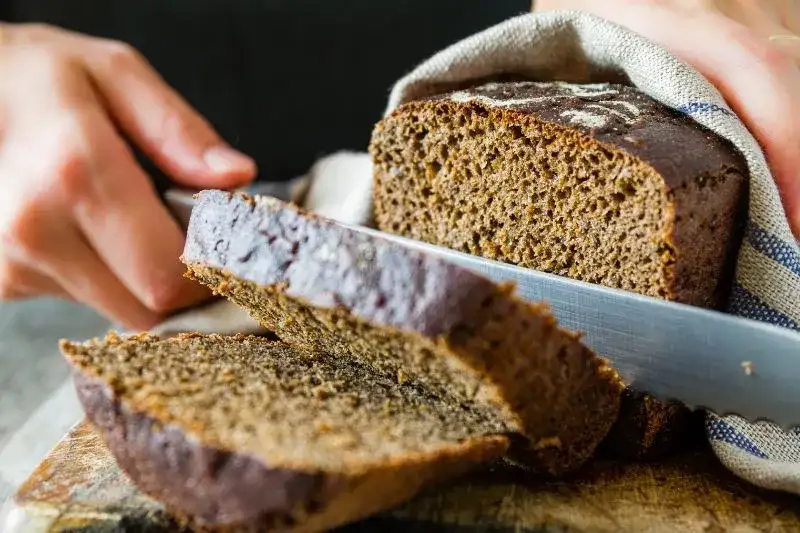 Chleb razowy z jakiej mąki - wybierz najlepszą mąkę dla zdrowia