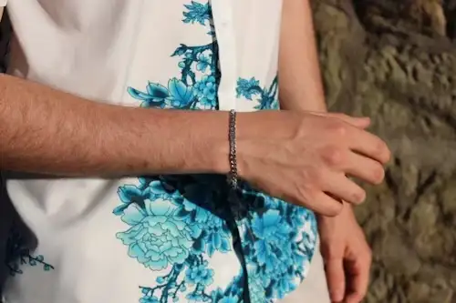 Męskie stylizacje - Stwórz niezapomniane looki z modnymi stylizacjami!