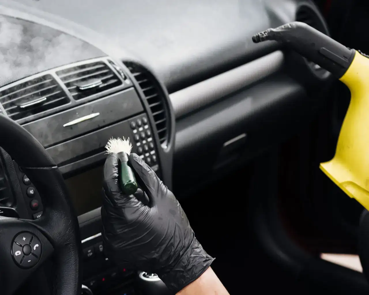 Jak ozonować samochód w 5 prostych krokach - skuteczna dezynfekcja