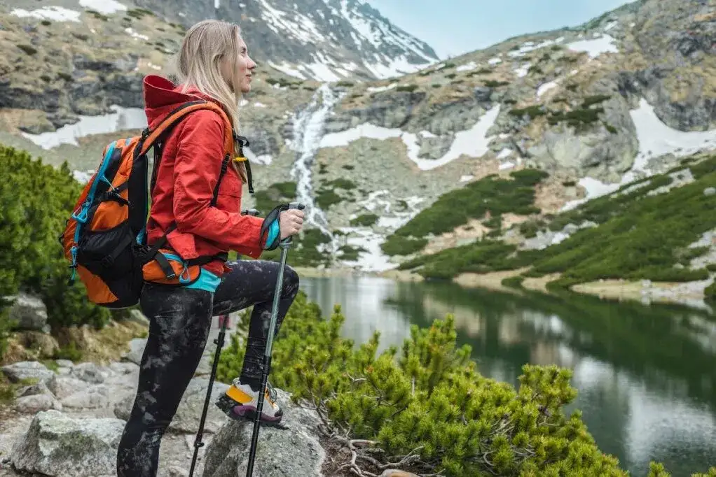 Co zabrać w góry jesienią, by uniknąć błędów i być gotowym na wszystko
