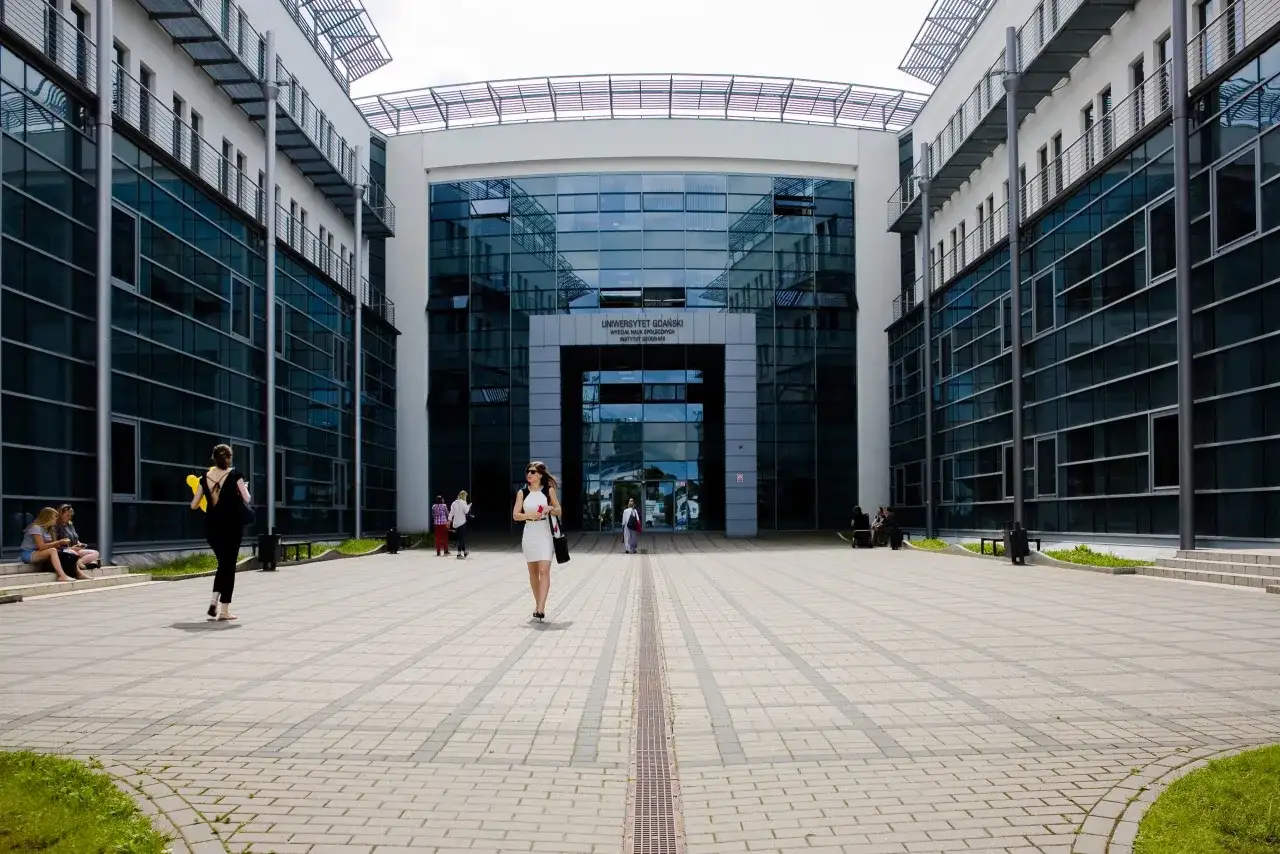 Wydziały Uniwersytetu Gdańskiego: Kluczowe informacje o kierunkach studiów