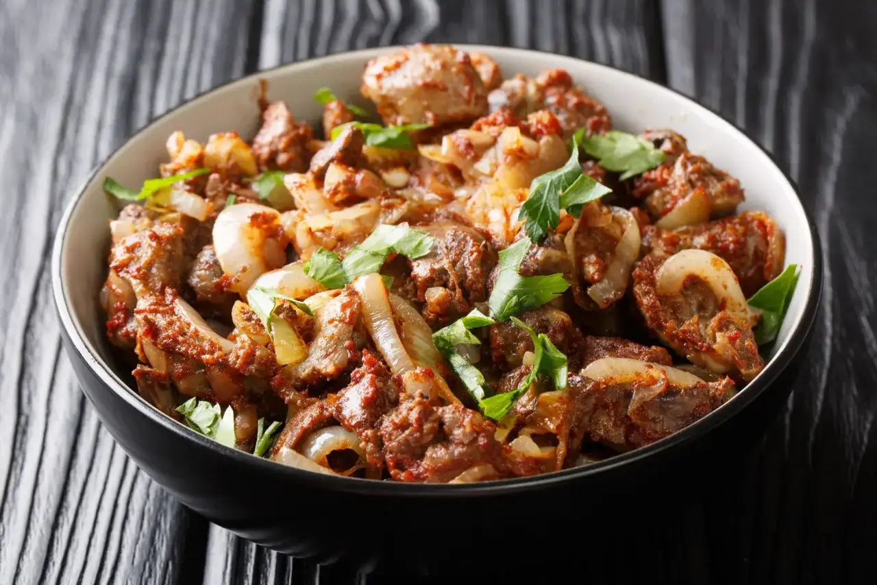 Jak długo smażyć wątróbkę, aby była soczysta i idealnie miękka