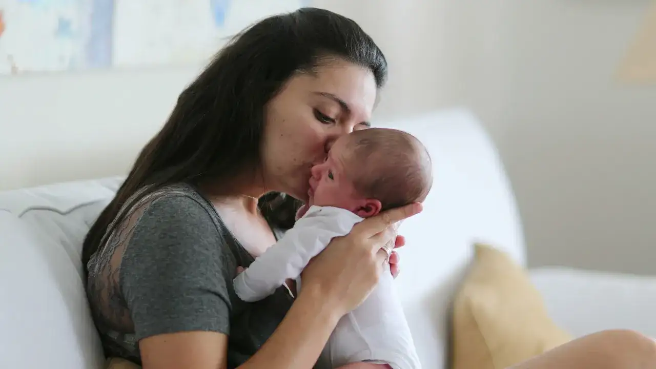 Skok rozwojowy 6 tydzień objawy – co powinieneś wiedzieć o zmianach