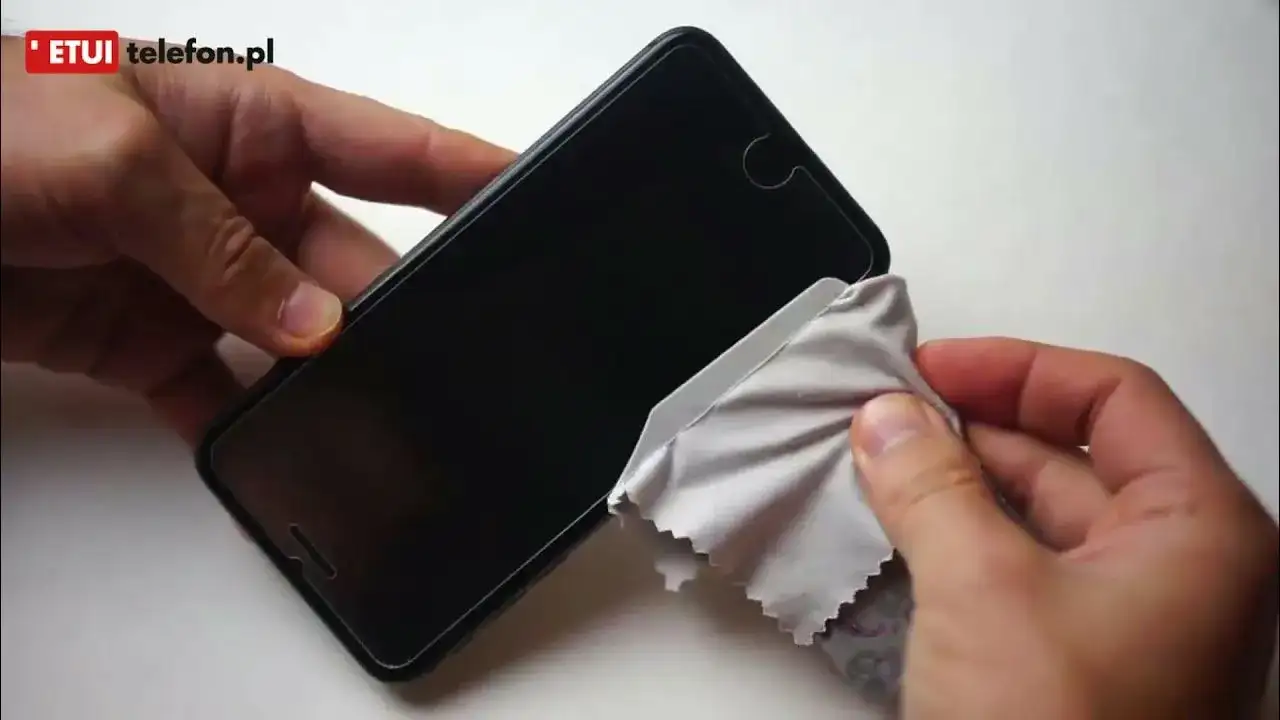 Jak bezpiecznie zdjąć szkło hartowane z aparatu iPhone bez uszkodzeń