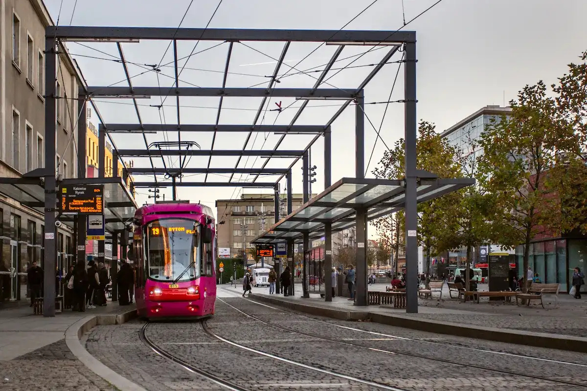 Ile kosztuje bilet u kierowcy KZK GOP? Zaskakujące informacje o cenach