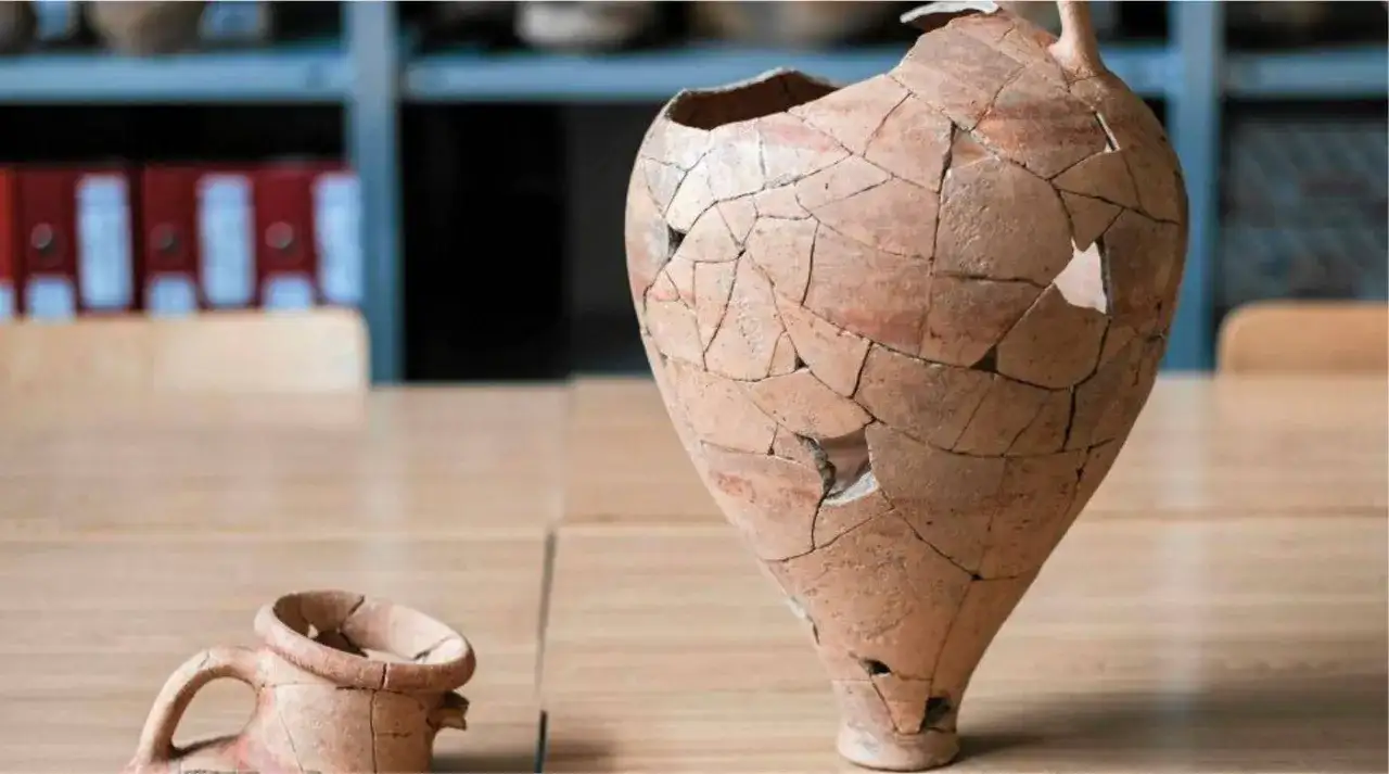 Do czego służy amfora? Odkryj jej niezwykłe zastosowania w historii