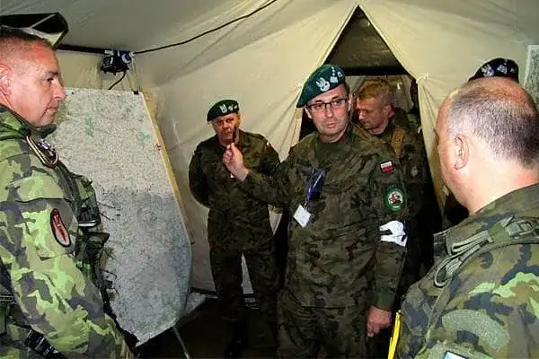 Generał dywizji Marek Tomaszycki - jego życie, kariera i osiągnięcia