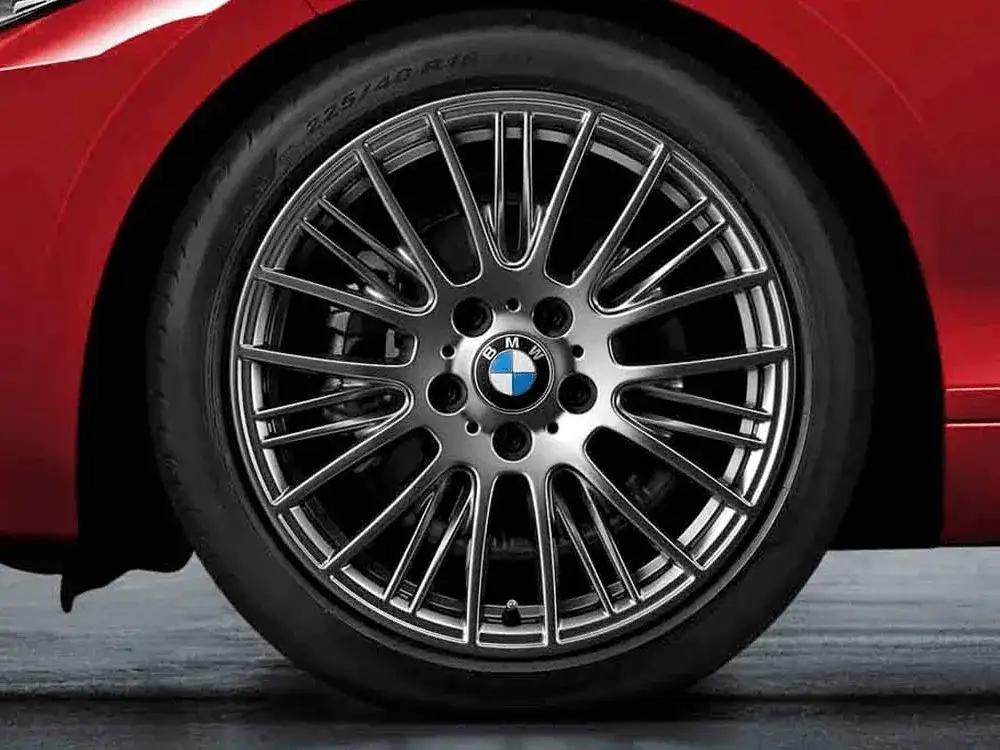 Stylizacyjne koła BMW: co wybrać, aby poprawić wygląd i osiągi?