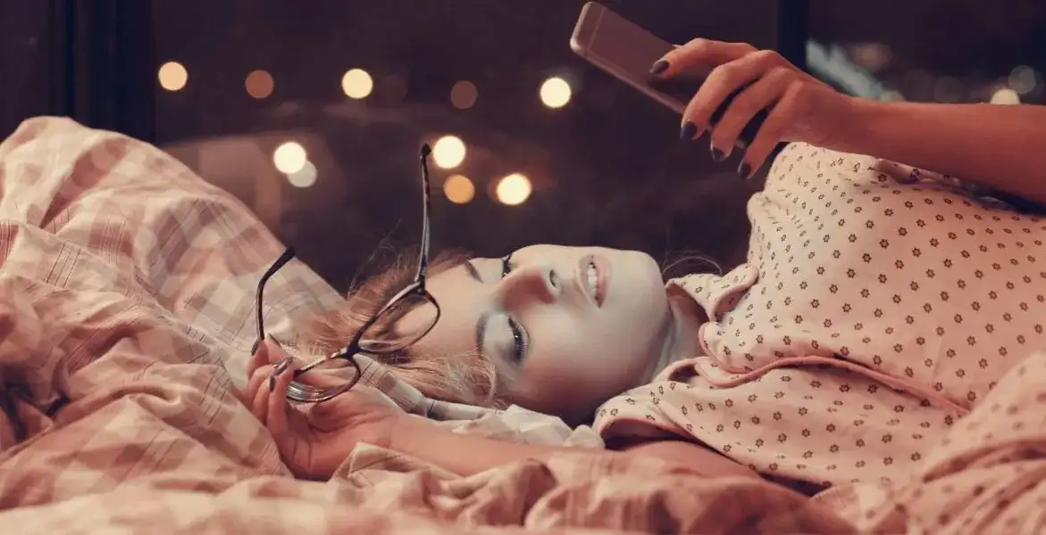 Jak włączyć filtr niebieskiego światła w Windows 10, aby chronić oczy