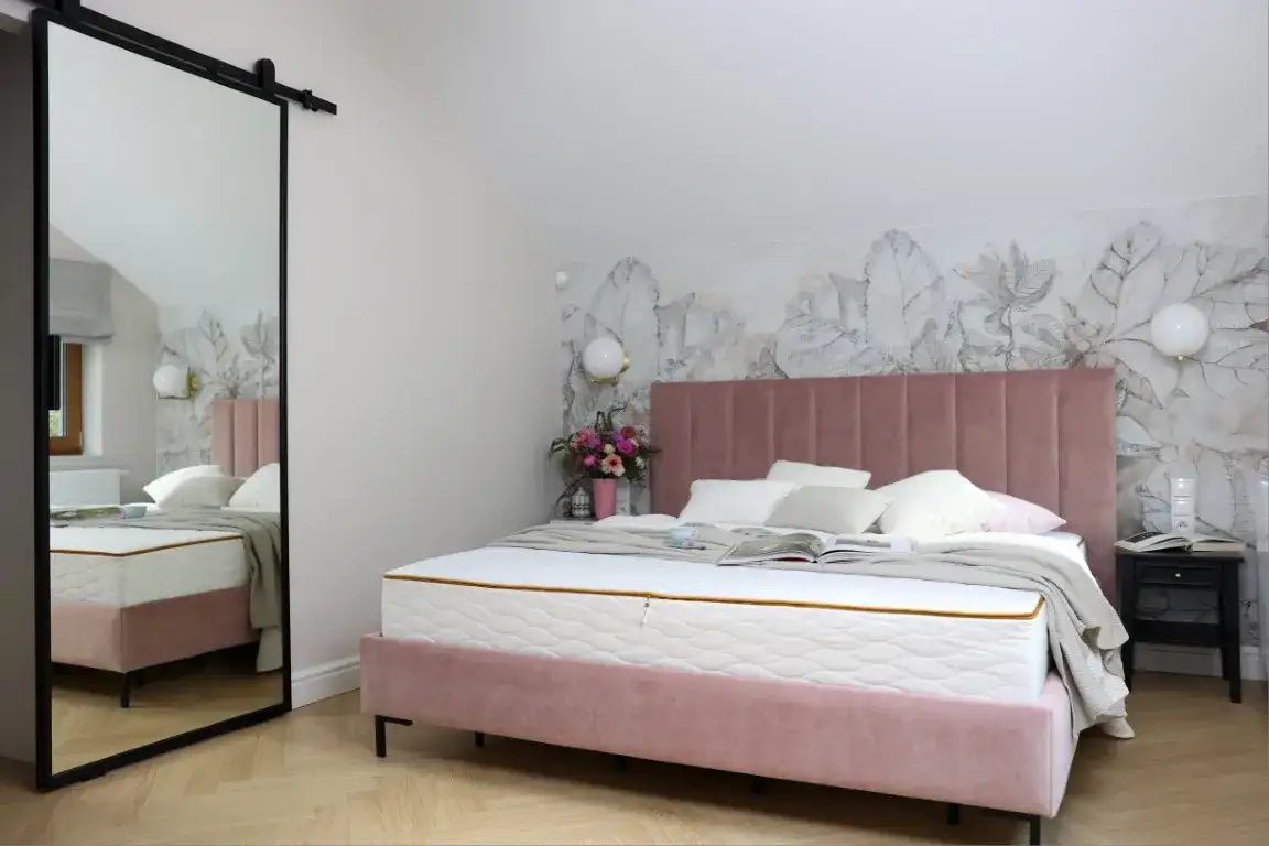 Jaki materac wybrać do łóżka małżeńskiego? Rozmiar, twardość i wsparcie dla kręgosłupa