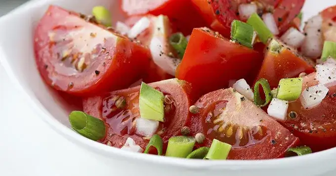 Recette de salade de tomates : simple, rapide et délicieuse à préparer