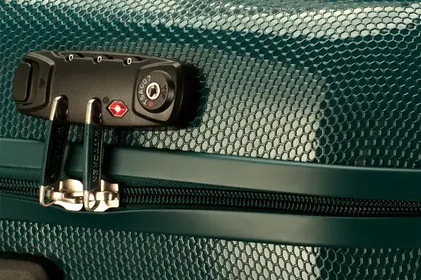 Jak zaszyfrować walizkę Wittchen, aby uniknąć kradzieży bagażu