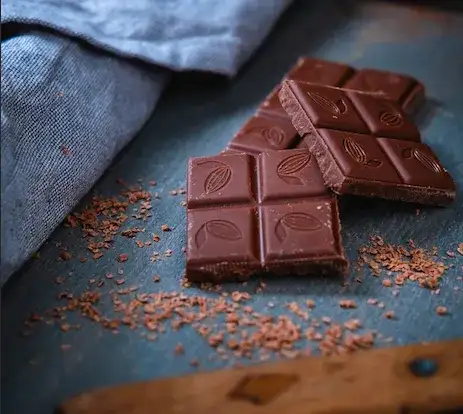 Czekolada dla cukierników: Wybierz najlepsze rodzaje do wypieków