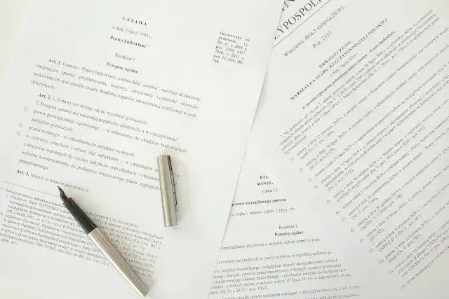 Jak sprawdzić czy ustawa jest aktualna i uniknąć prawnych problemów