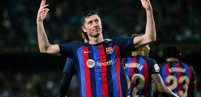 Robert Lewandowski zostaje w Barcelonie: Koniec spekulacji