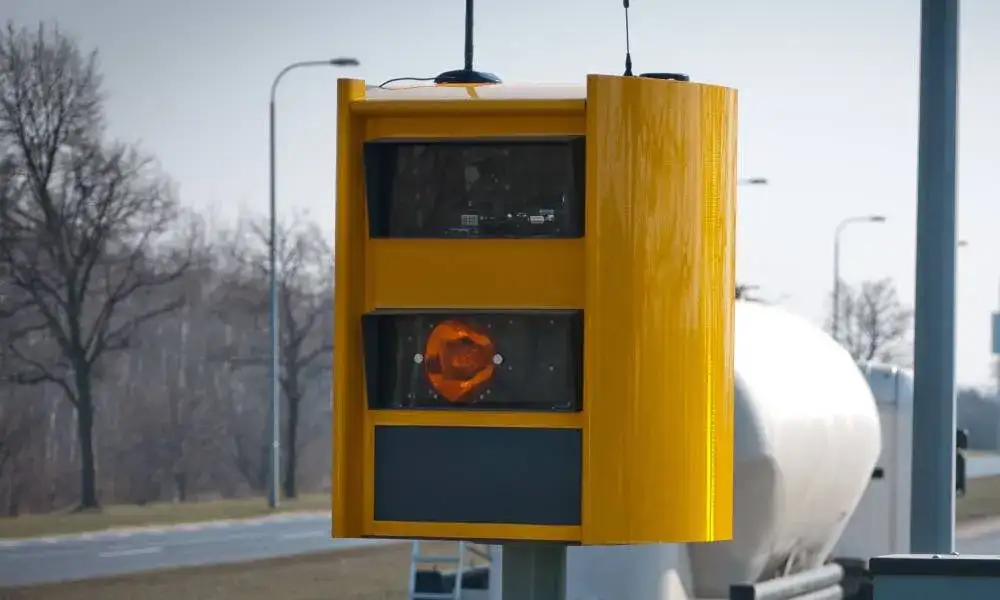 Jak uniknąć mandatu z fotoradaru i nie ponosić konsekwencji