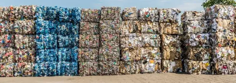 Jak długo rozkładają się plastikowe śmieci i ich wpływ na środowisko