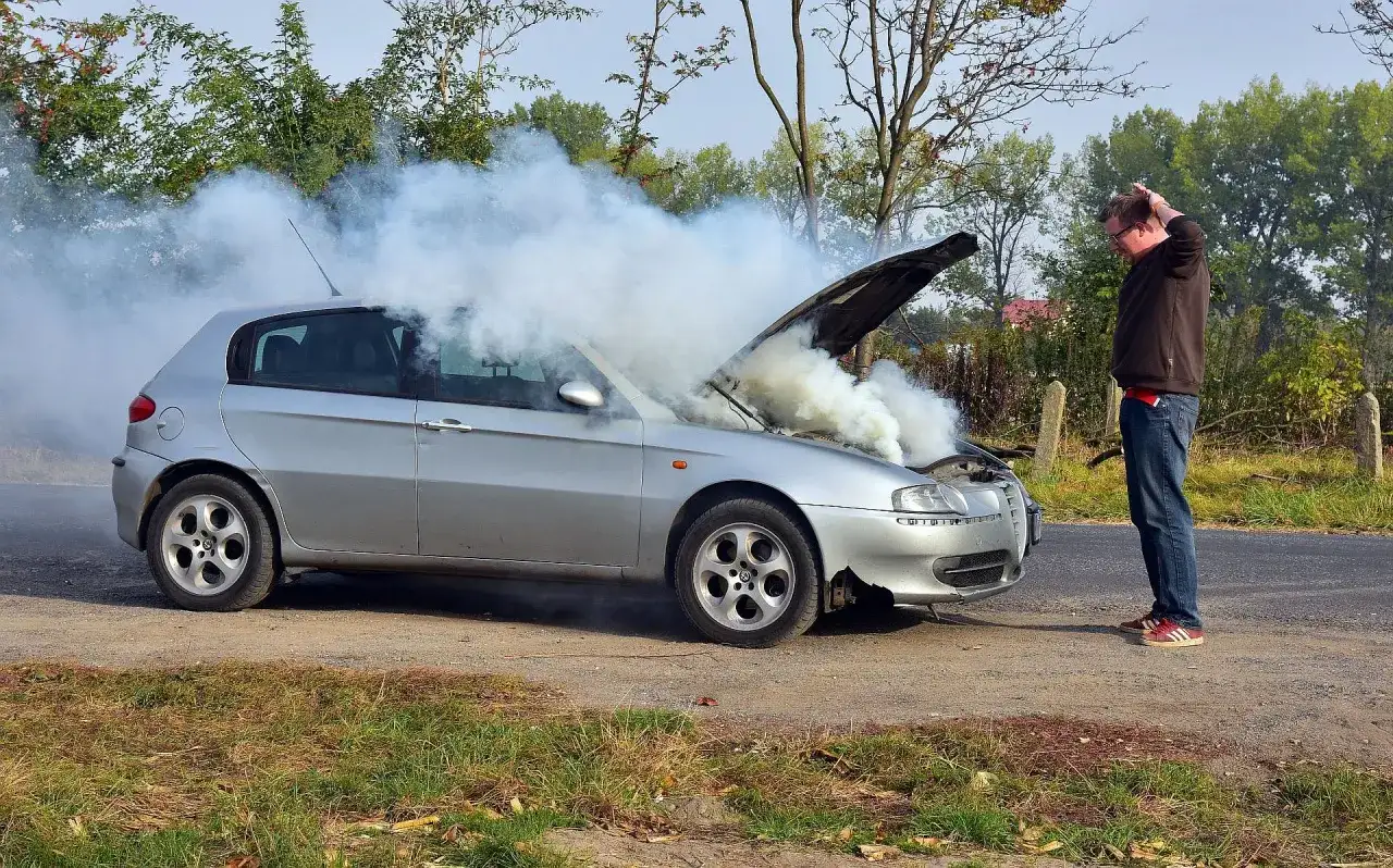 Przytarty silnik objawy: jak rozpoznać poważne problemy w silniku