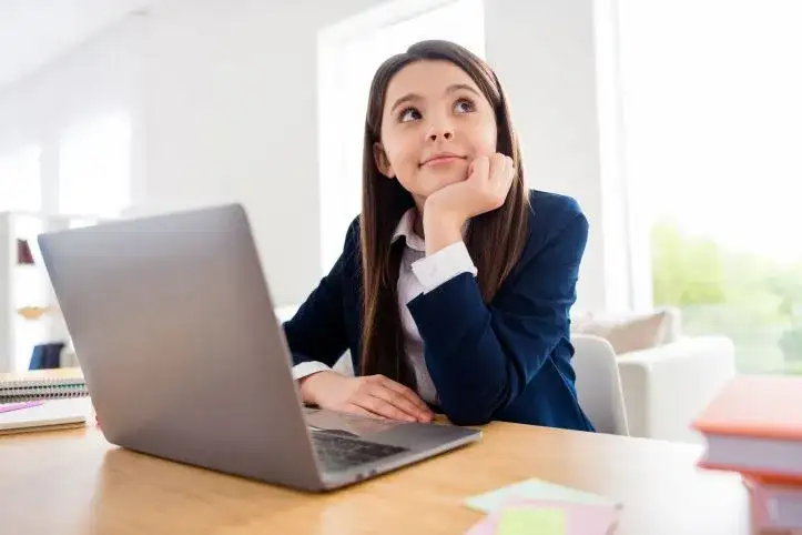 Czy szkoły podstawowe przechodzą na nauczanie zdalne? Ważne informacje