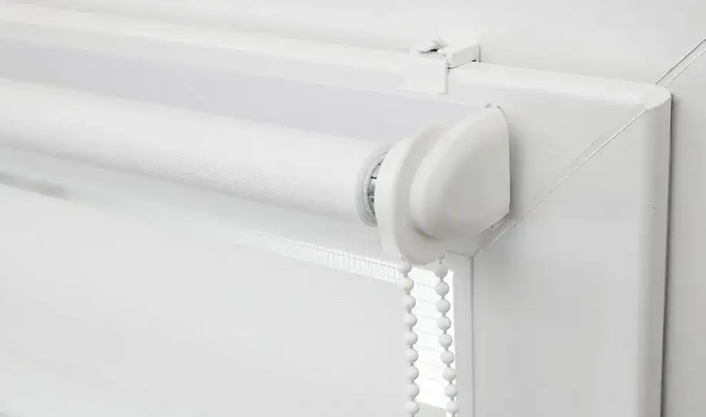 Jak wymienić sznurek w rolecie plisowanej - uniknij najczęstszych błędów