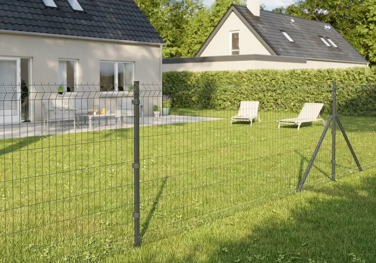 Rozstaw słupków ogrodzenia panelowego: Mierz jak PRO, unikaj błędów