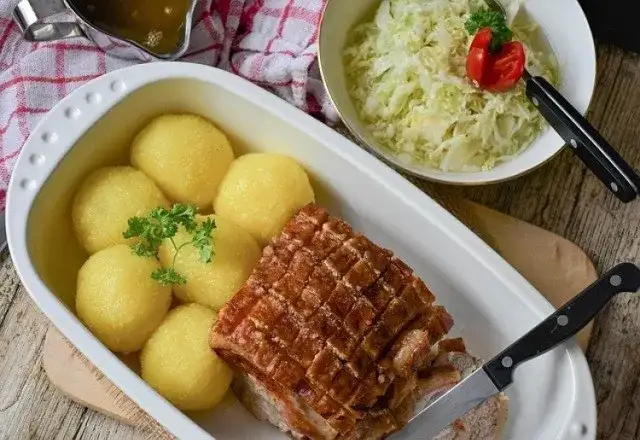 Gdzie zjeść w Busku-Zdroju? Najlepsze miejsca, które warto odwiedzić