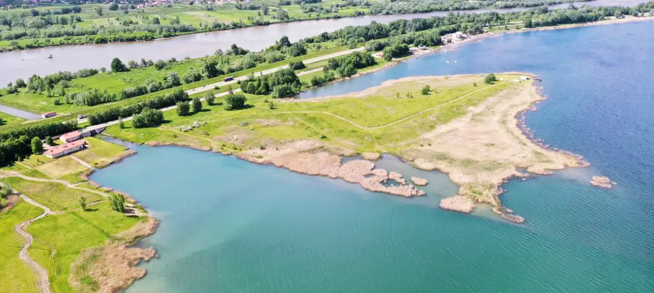 Jezioro Tarnobrzeskie: raj dla miłośników rekreacji i ekologii