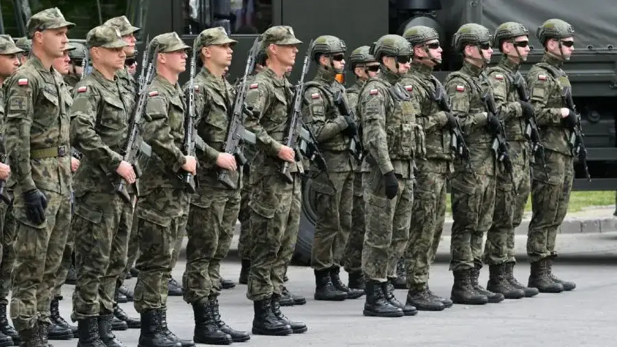 Kiedy wypłata za dobrowolną zasadniczą służbę wojskową? Sprawdź szczegóły