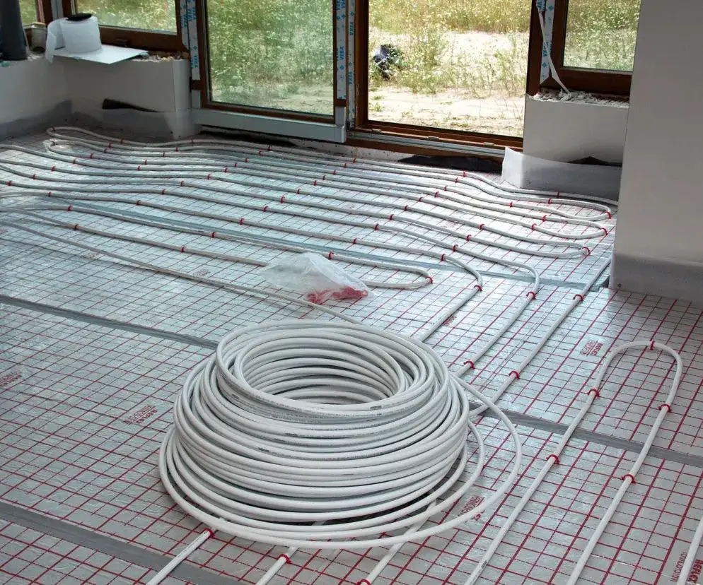 Jak włączyć ogrzewanie podłogowe? Kompletny poradnik krok po kroku