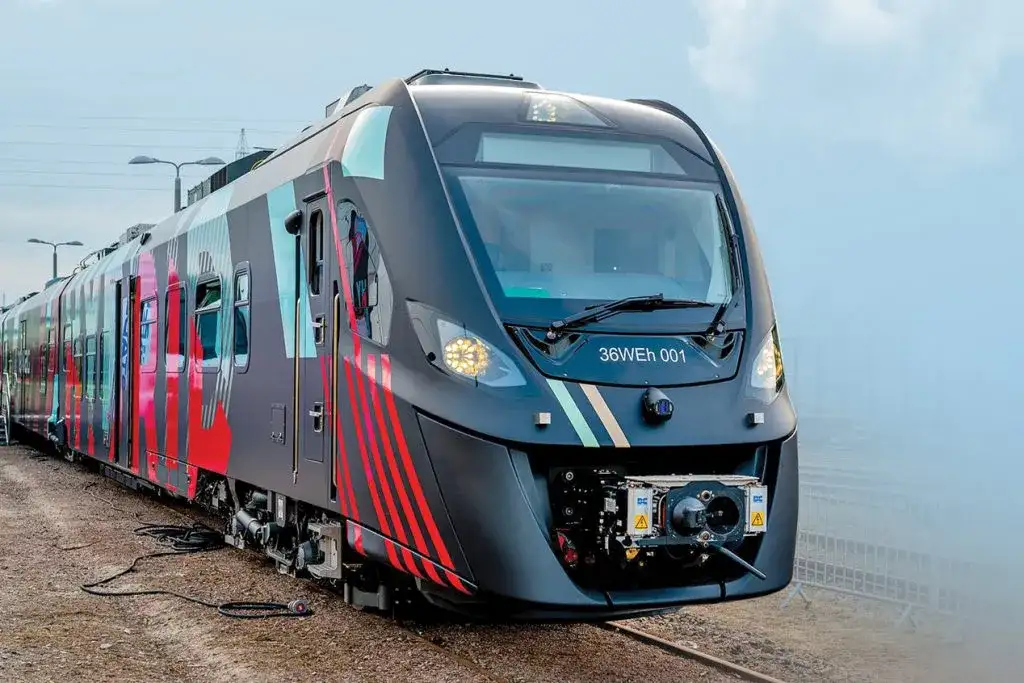 Polskie pociągi: Prąd, diesel, wodór? Co naprawdę je napędza?