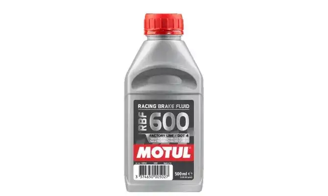 Motul RBF 600 - najlepszy płyn hamulcowy dla motocykli sportowych