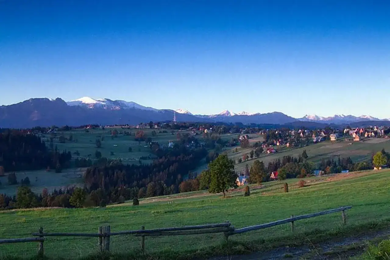 Ząb atrakcje: Co warto zobaczyć w najwyżej położonej wsi?