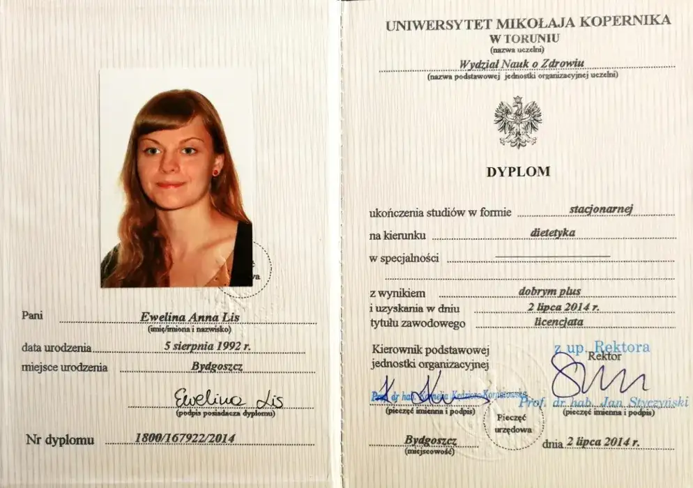 Dyplom studiów: Jak wygląda oryginalny dokument? Cechy