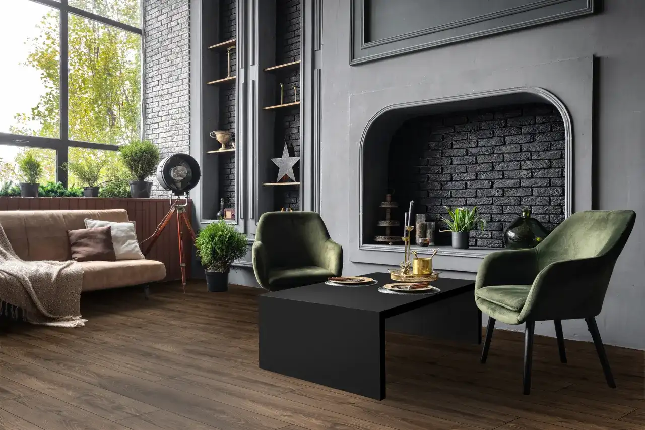 Jak układać panele podłogowe względem okna, aby uniknąć błędów?