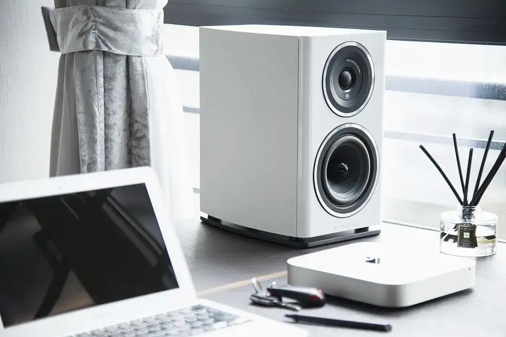 Jak połączyć głośnik z laptopem - proste kroki i najczęstsze problemy