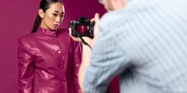 Jak być modelką – kluczowe kroki do sukcesu w świecie mody