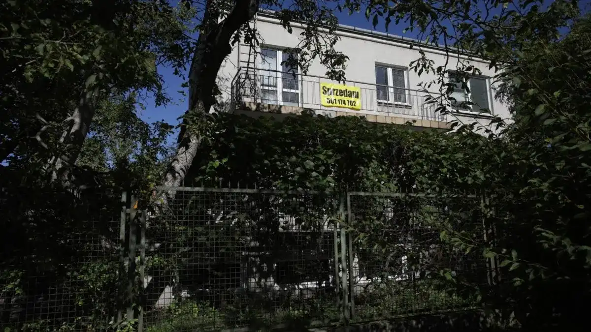 Gdzie mieszka Kaczyński? Odkryj tajemnice jego warszawskiej willi